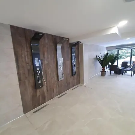 Mr Alek - Luxury Κοπαόνικ